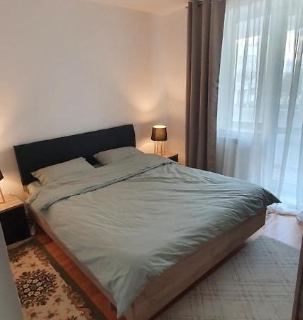 Apartament Chaplins 3 camere Piatra Neamţ Exterior foto